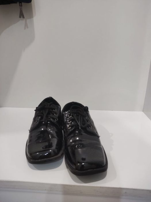 Продаю детские туфли