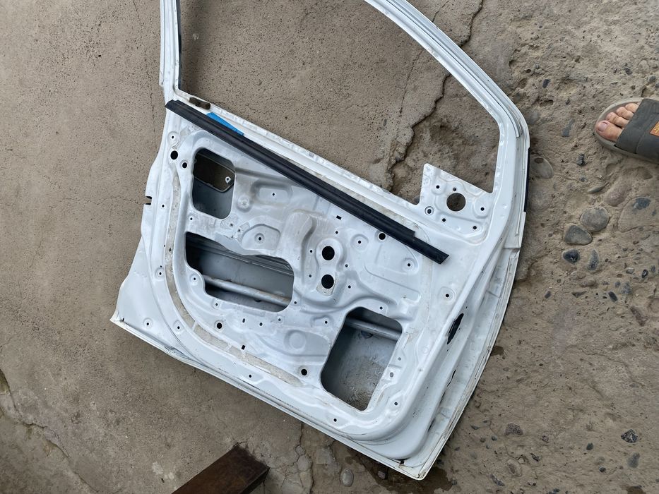 Продается родной дверь левый водительский спарк