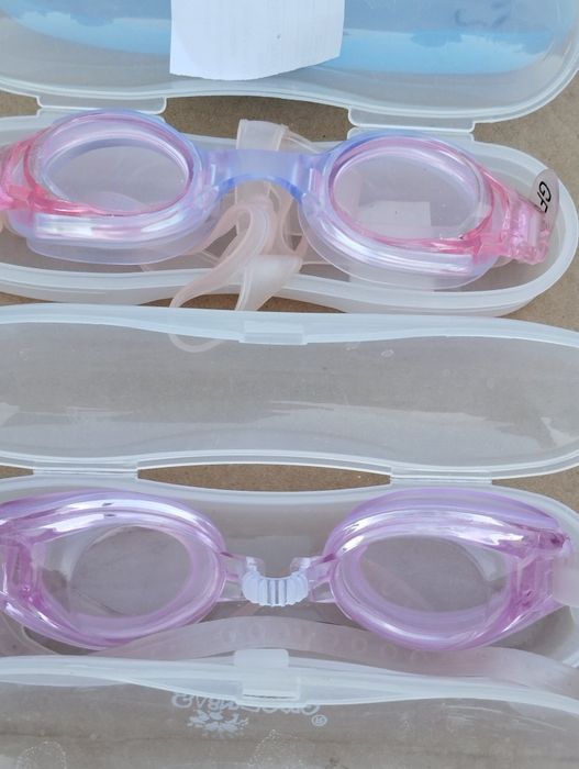 Очки для плавания