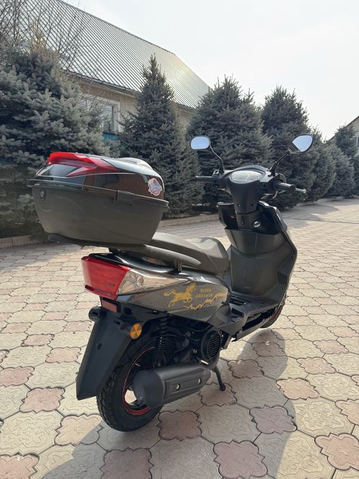 Срочно Продам мопед м8 про