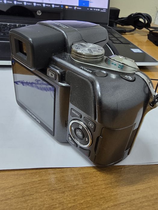 Зеркальный фотоаппарат Olympus