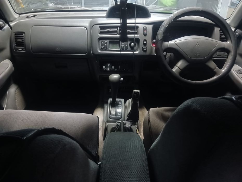 Митсубиси челенжер