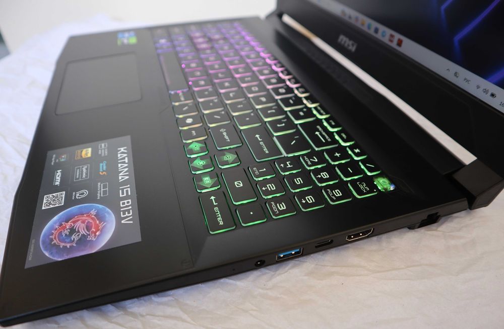 MSI KATANA 15 B13VEK/i7-13620H/16GB/1TB/RTX 4050 - 6GB