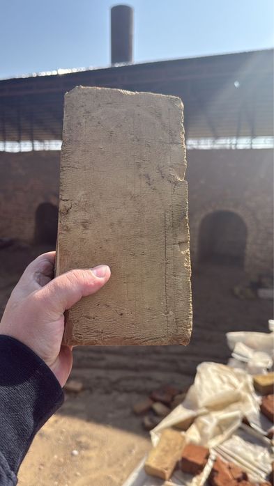 Кирпич по 40 тг/штук