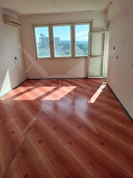 Продава се Многостаен апартамент в Айтос - 90 кв.м за 1034 €/кв.м - Снимка #1