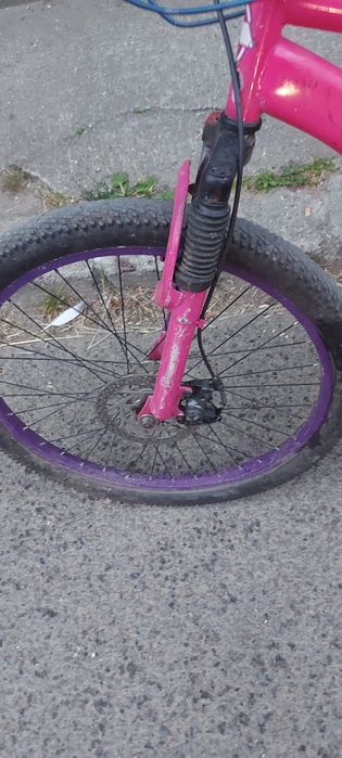 Bicicletă full suspension