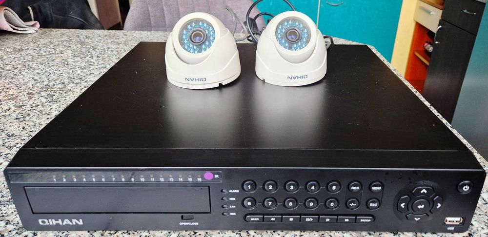 DVR Qihan QH-D8416AM 16-канален+ 2бр. камери