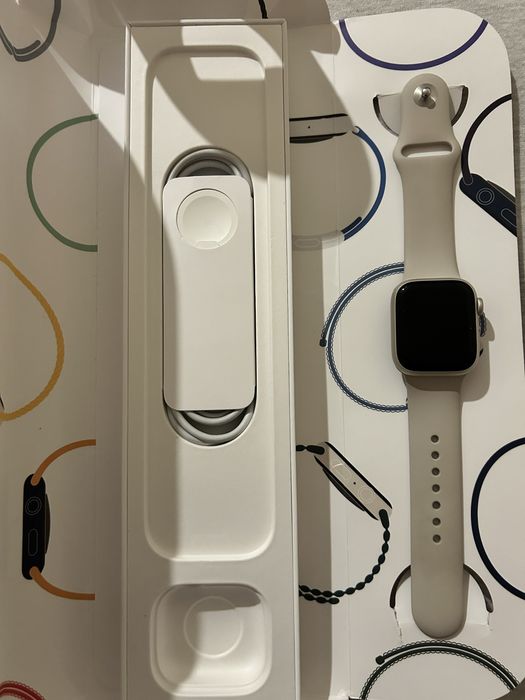 Apple watch часовник