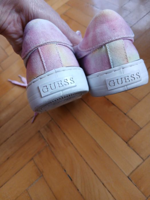 Дамски кецове  Guess