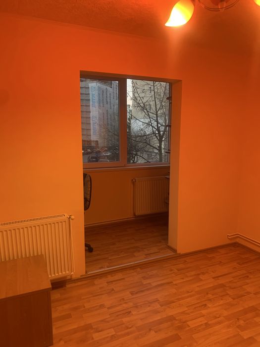 Inchiriez apartament 4 camere