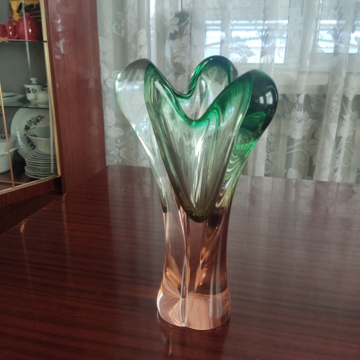 Вазы под цветы или декор