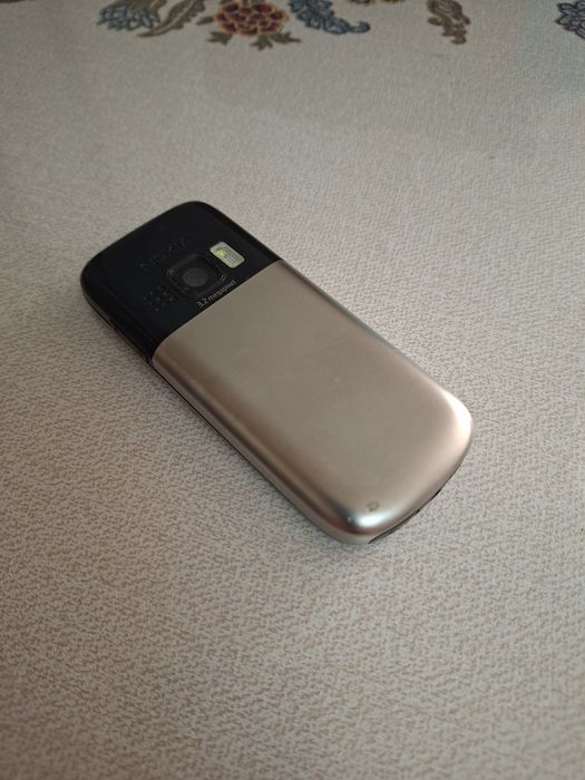 Nokia 6303i Original zaraydchik bilan birga