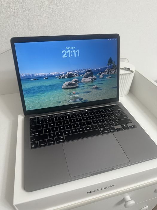 Apple MacBook 13 m2 pro 8/512 touch bar