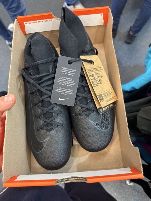 Ghete de fotbal nike