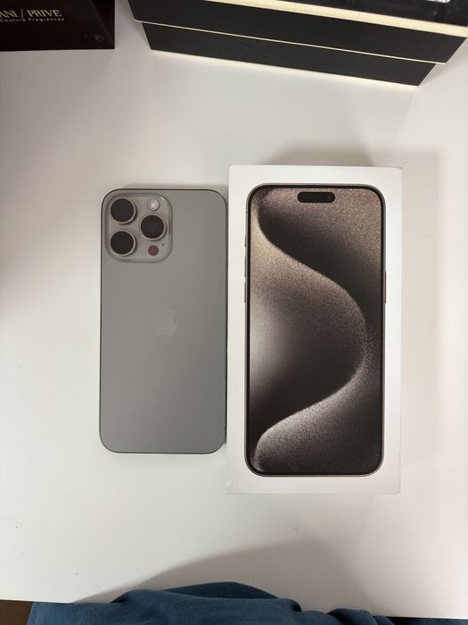 iPhone 15 Pro Max 256 GB | Titanium