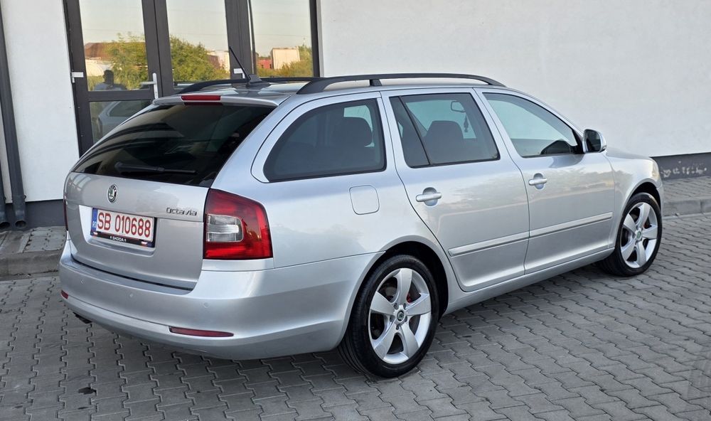 SKODA Octavia 2012 — imagine 2