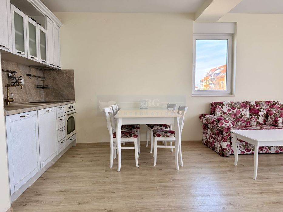 Дава се под наем Двустаен апартамент в Черноморец - 75 кв.м за 1595.79 € - Снимка #2