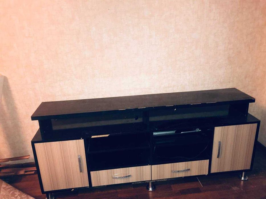 Подставка для телевизора