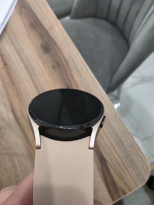 Смарт часовник samsung 4