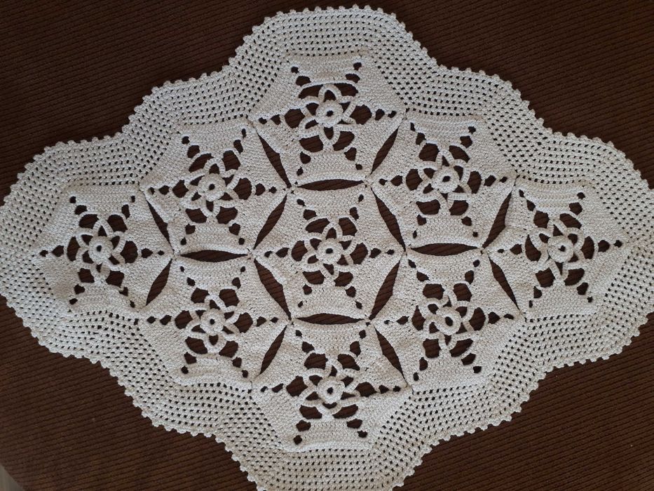 Карета, покривка и блуза на една кука