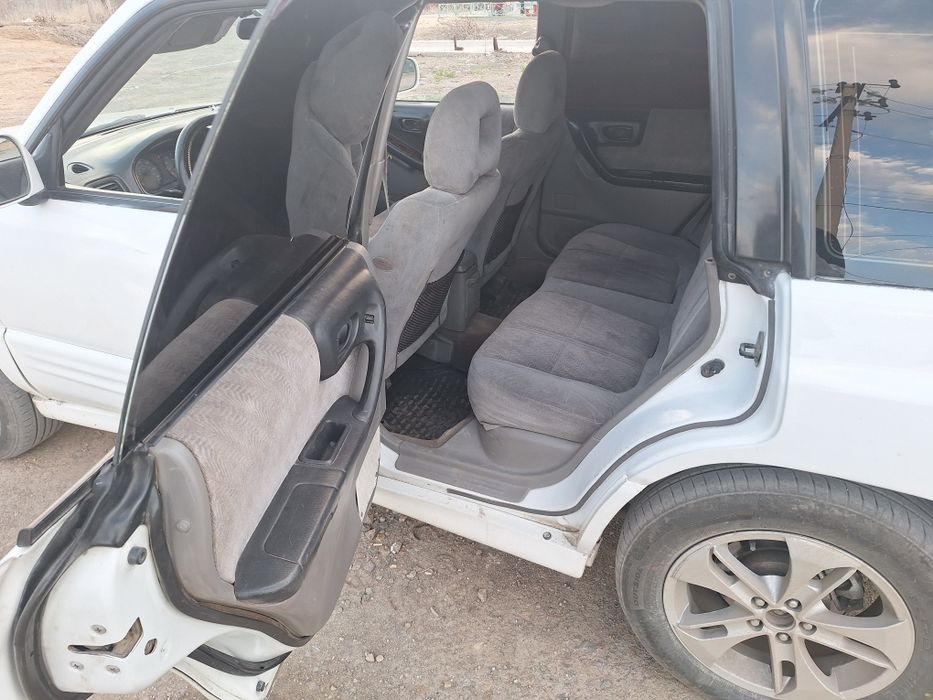 Субару форестер .