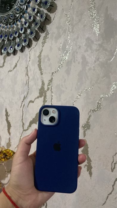Продам iPhone 13