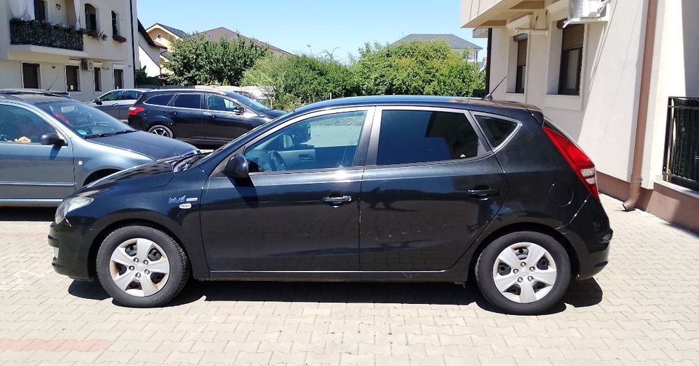 Vand Hyundai i30 din 2010 Blue Edition 1.4MPI 16 valve 105c.p