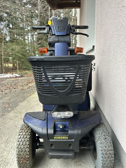 Scuter electric pentru  persoane cu dizabilitati