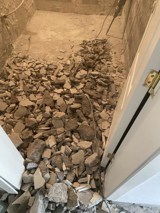 Кърти Чисти  Извозва