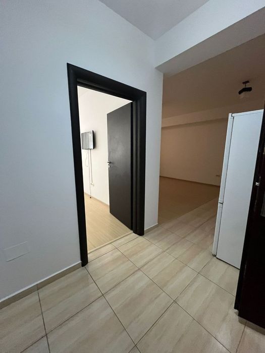 Închiriez apartament cu doua camere