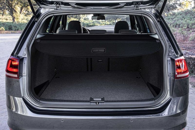 Щора за багажник Volkswagen Golf 7 Variant 2013–2020, черна, алуминий