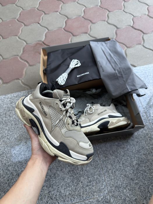 Balenciaga triple S