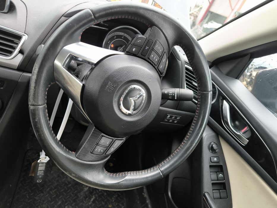 Волан за Mazda 3