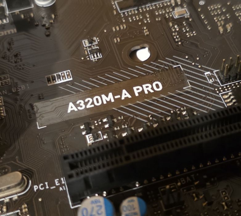 Placa baza MSI A320M A PRO socket AM4