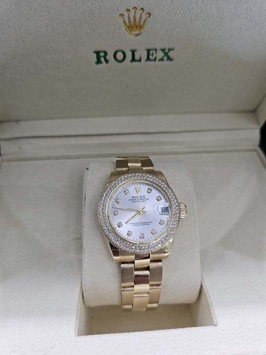 Продам женские золотые часы Ролекс