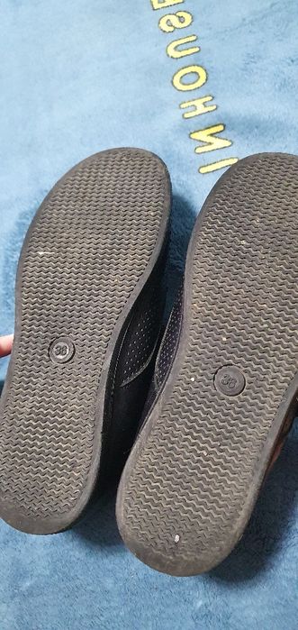 Продам обувь на мальчика 36 размер