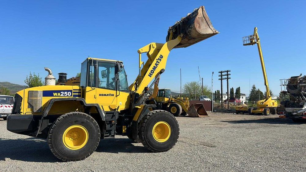 Incarcator frontal Komatsu WA 250-6 higlift