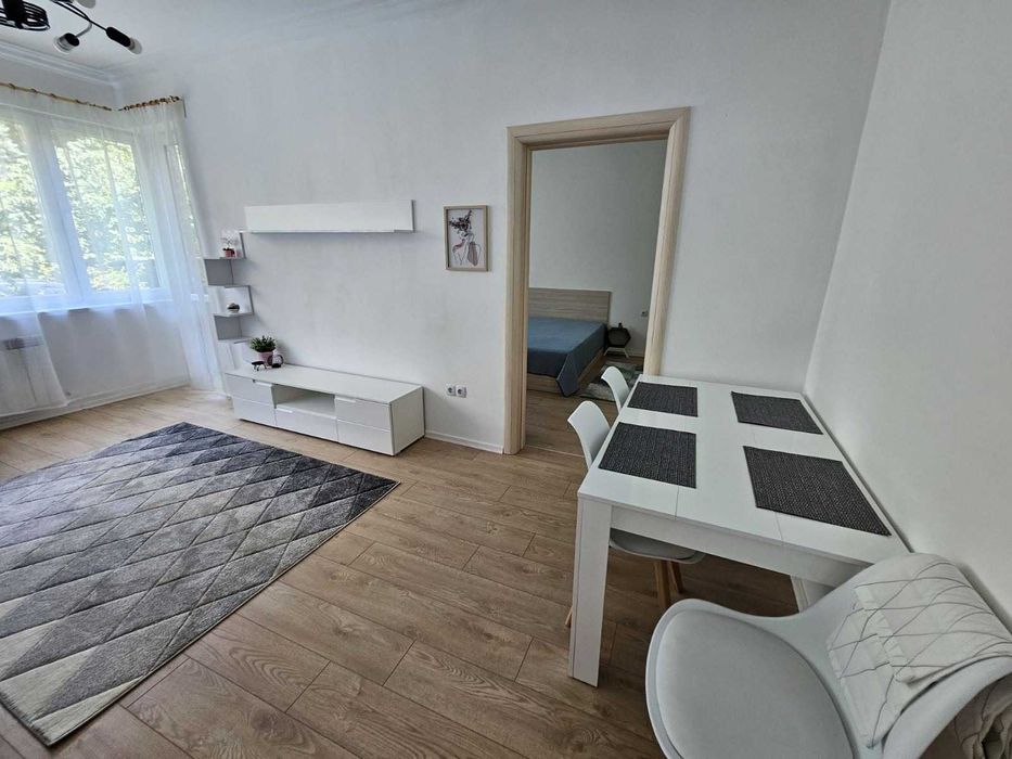 Дава се под наем Тристаен апартамент в София, Лозенец - 75 кв.м за 688.5 € - Снимка #4