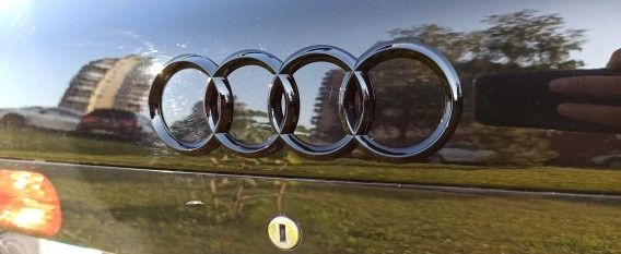ПРЕДНИ и ЗАДНИ емблеми AUDI / Хром / черен гланц / AUDI