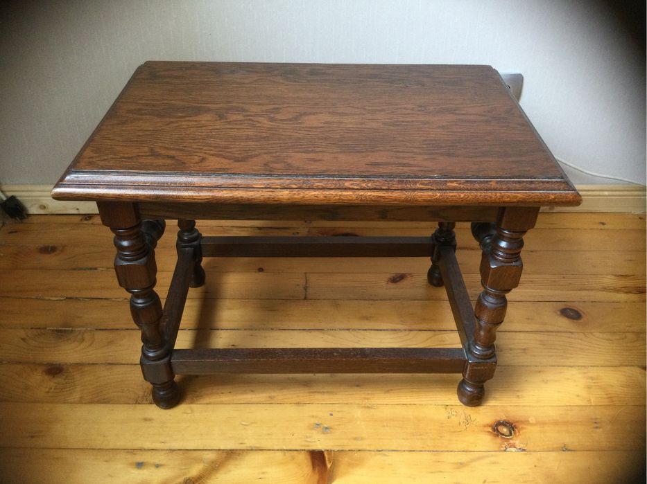 Холна масичка дървена