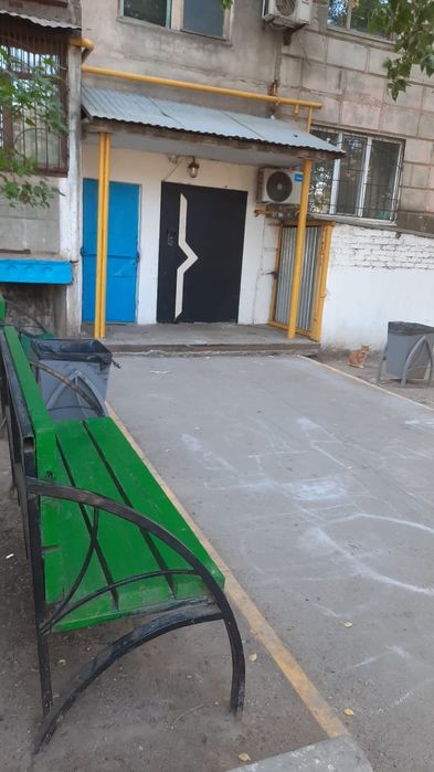 Продам 2ком.кв в районе Алтын алма