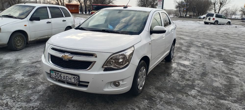Автомобиль Шевроле кобальт