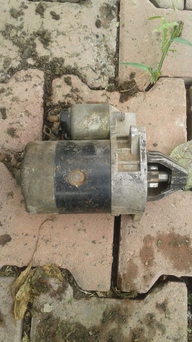 Запчасти на Мазду 323