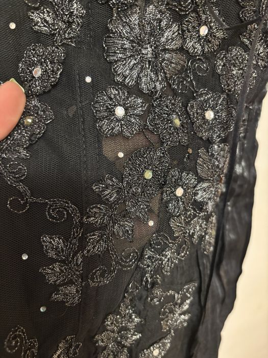 Черна бутикова рокля