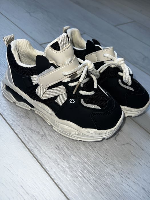 Adidas unisex marimea 29