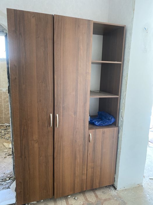 Мебель прихожи сатылады