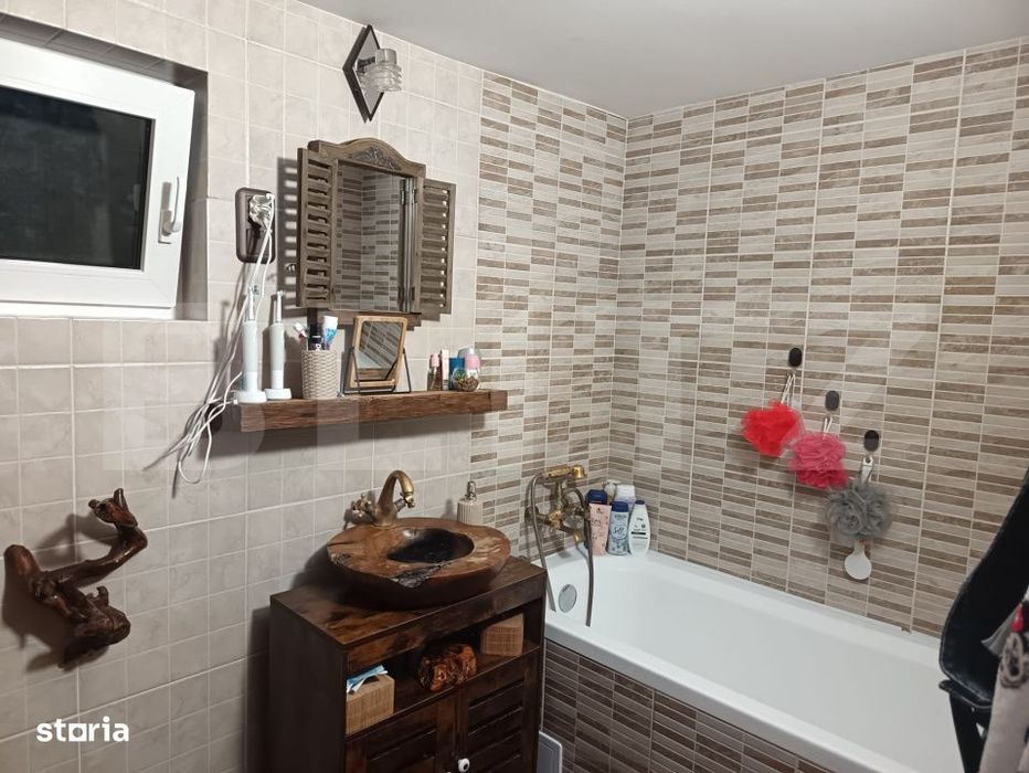 Casa 3 camere, complet renovata,  68 mp, cartierul Unirii