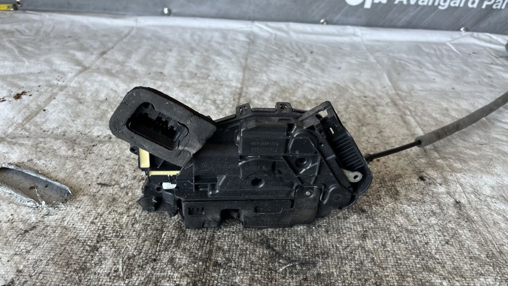 Skoda Octavia 3 брава предна дясна