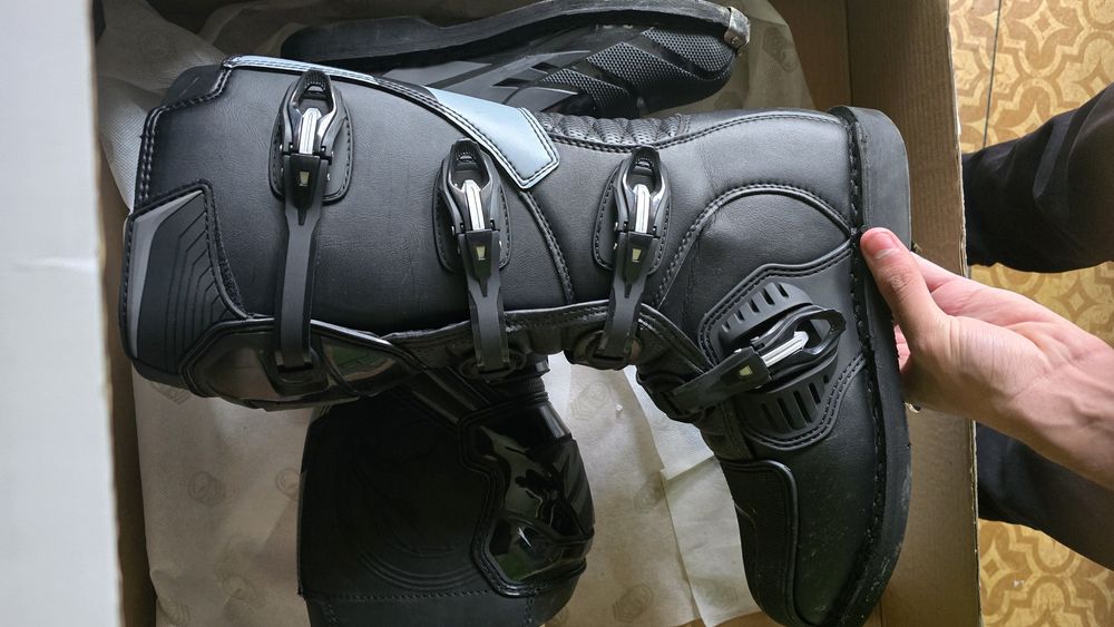 Мото крос Ботуши 44