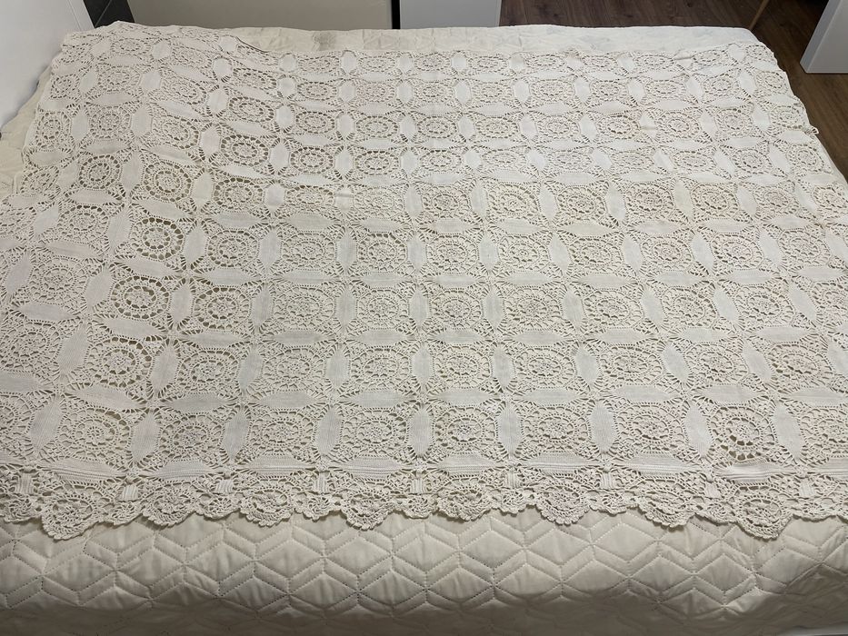 Кувертюра плетена на една кука